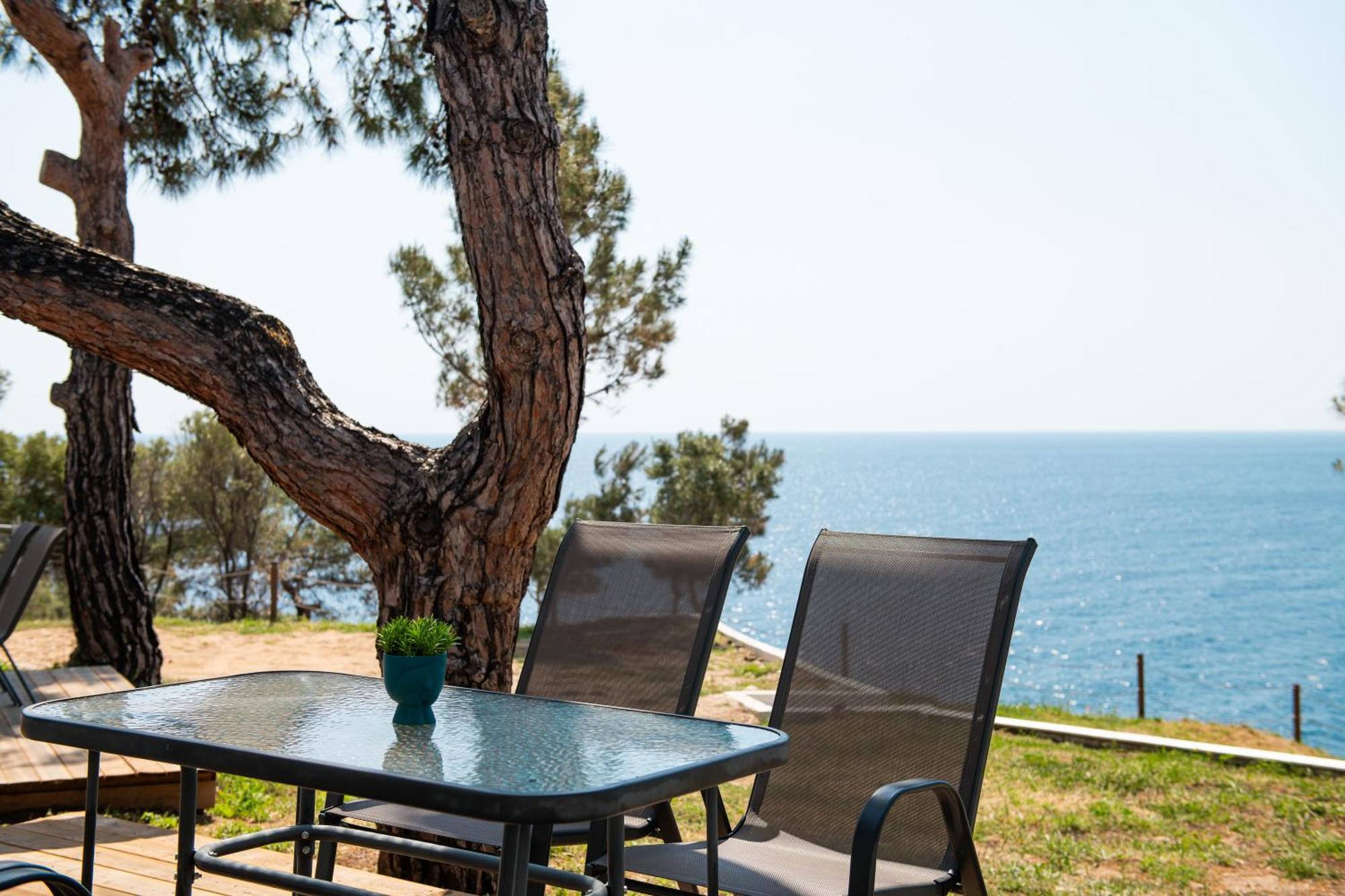 Acroterra - Easy Living Aparthotel Aliki  Exterior photo